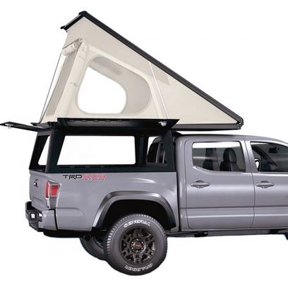 2022 Made Hard Cover Pickup Truck Roof Tent Area 145*212cm 100KG Solid e affidabile