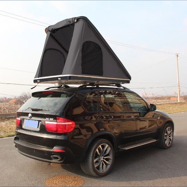 Tenda a tetto con allegato con una camera da letto per il tuo perfetto compagno di viaggio all'aria aperta